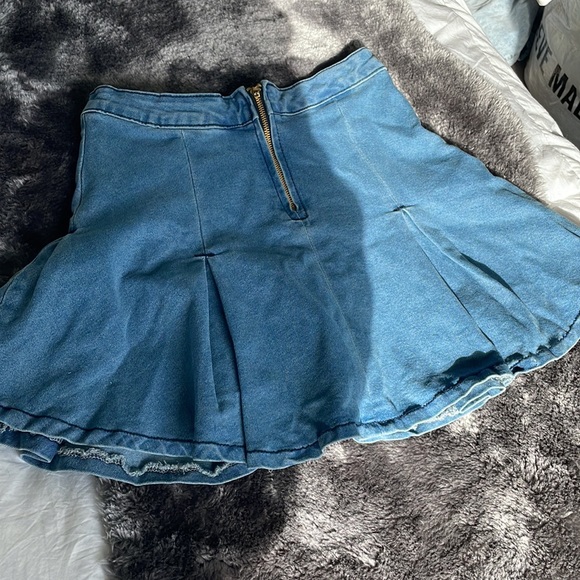 Y2K Denim flared skirt - Picture 2 of 2